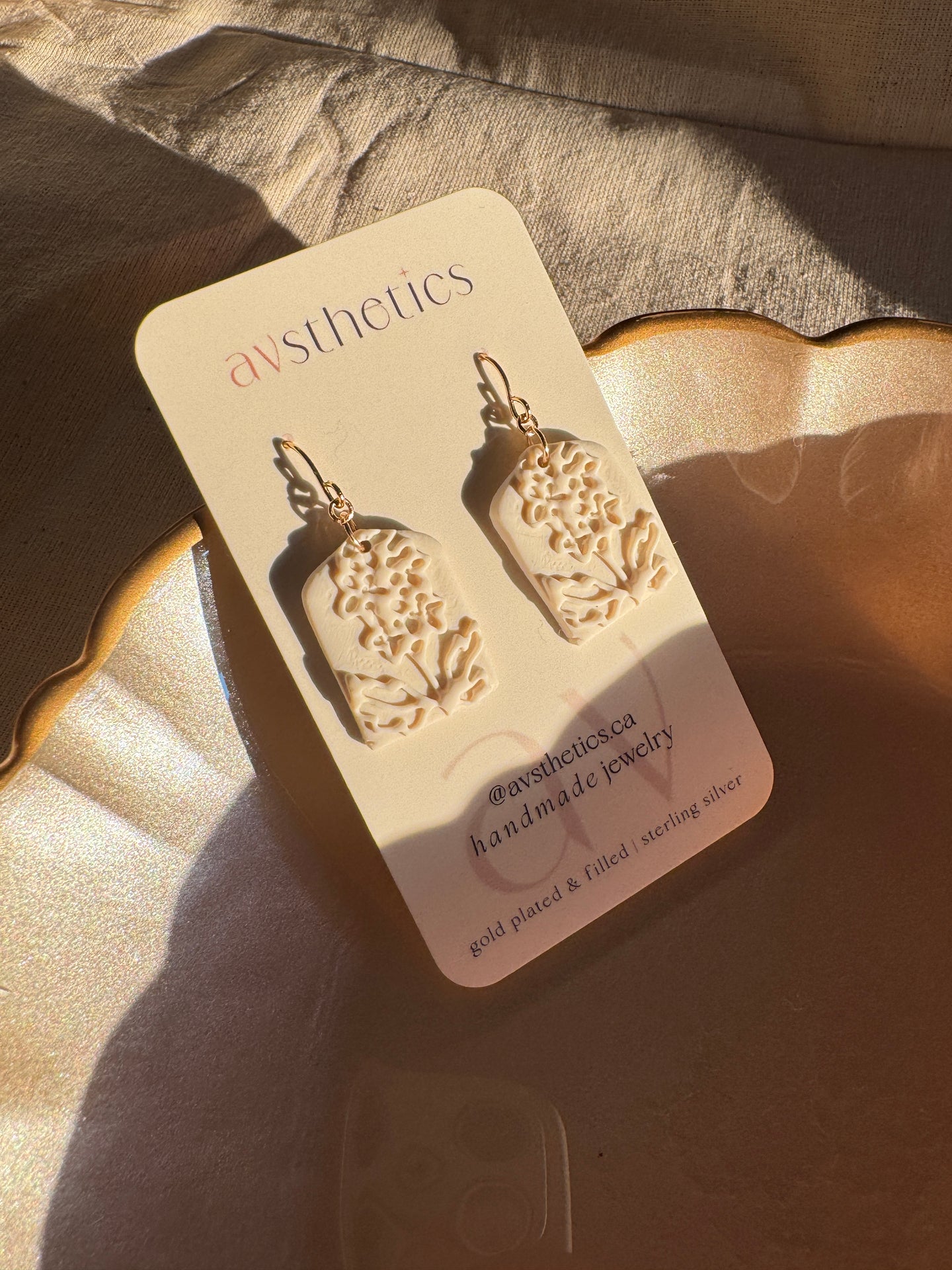 Textured Hydrangea Arch Dangles